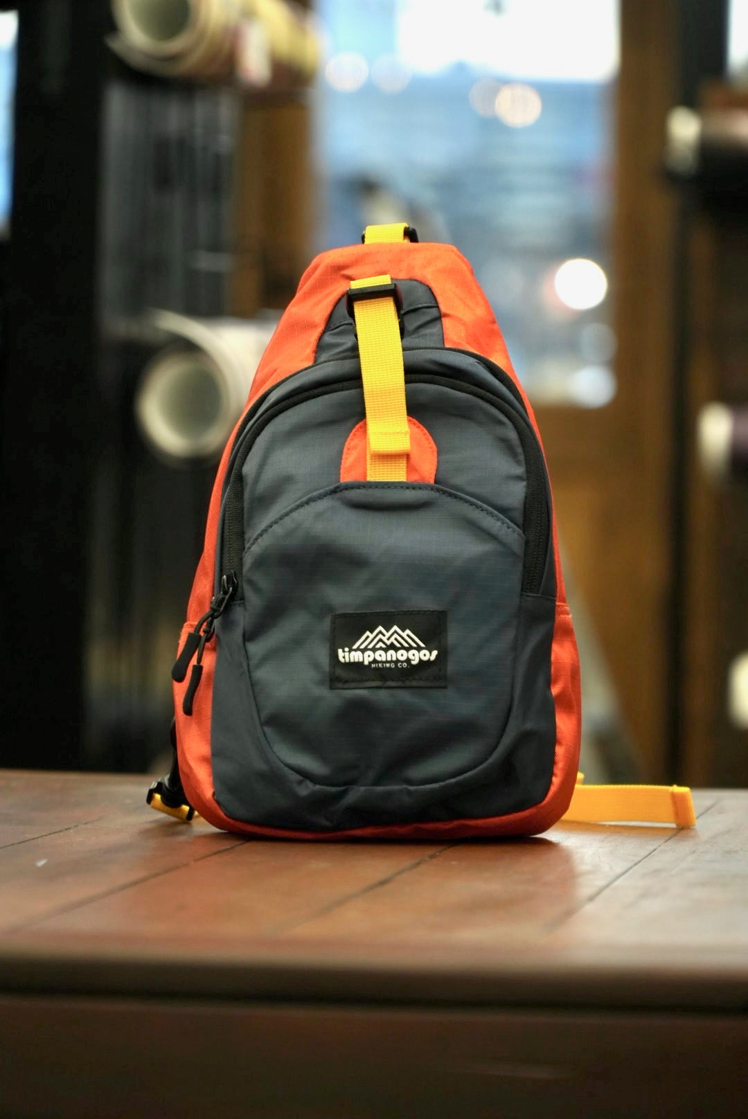 Timpanogos Crossbody Sling Bag 4L (Alta/Retro Navy Orange)