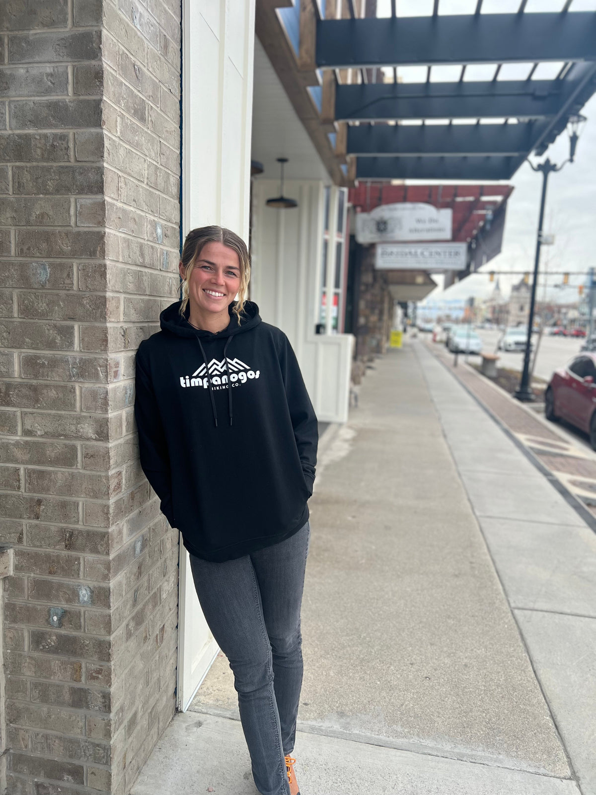 Timpanogos Hiking Co. (Official) IT Performance Hoodie