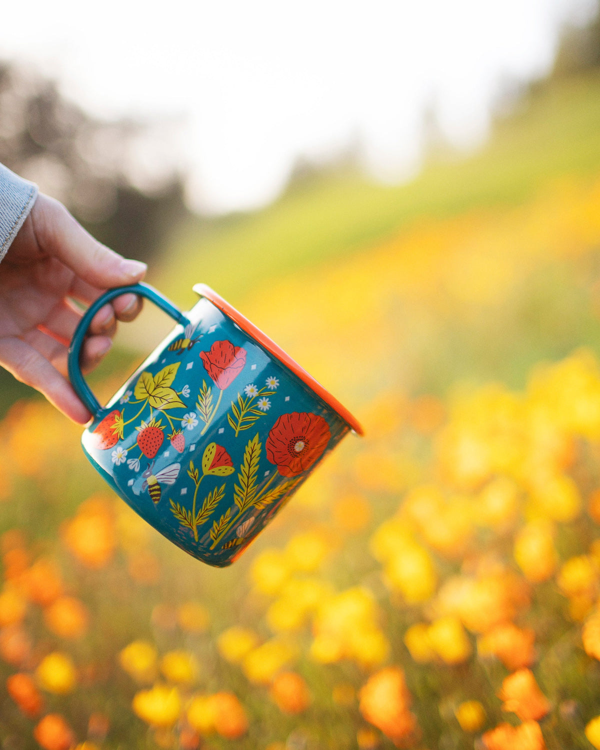 Garden Buzz Enamel Mug 16oz