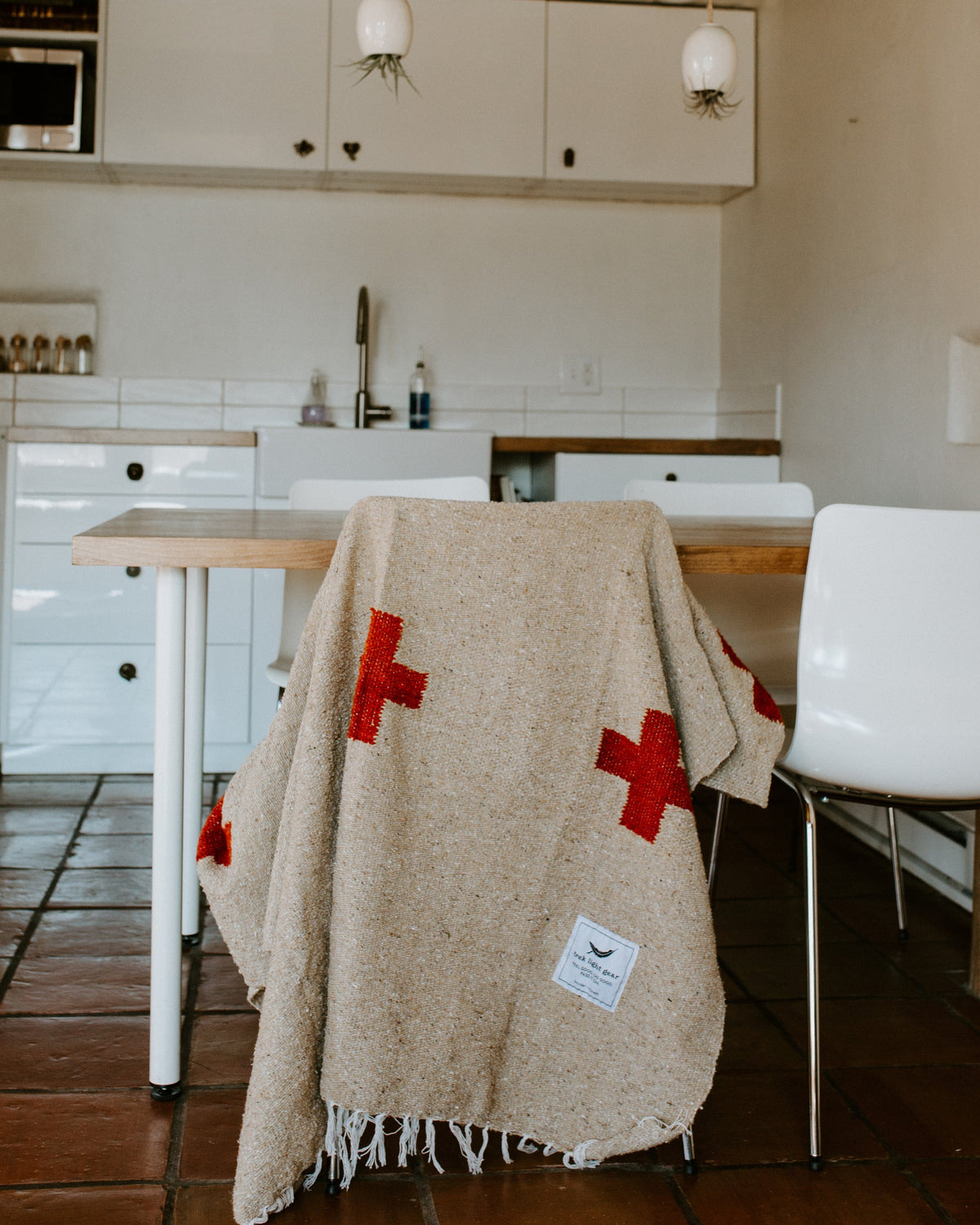 Positive Vibrations Blanket